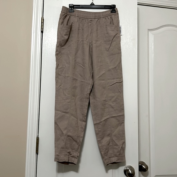 Old Navy khaki pants - Picture 2 of 3